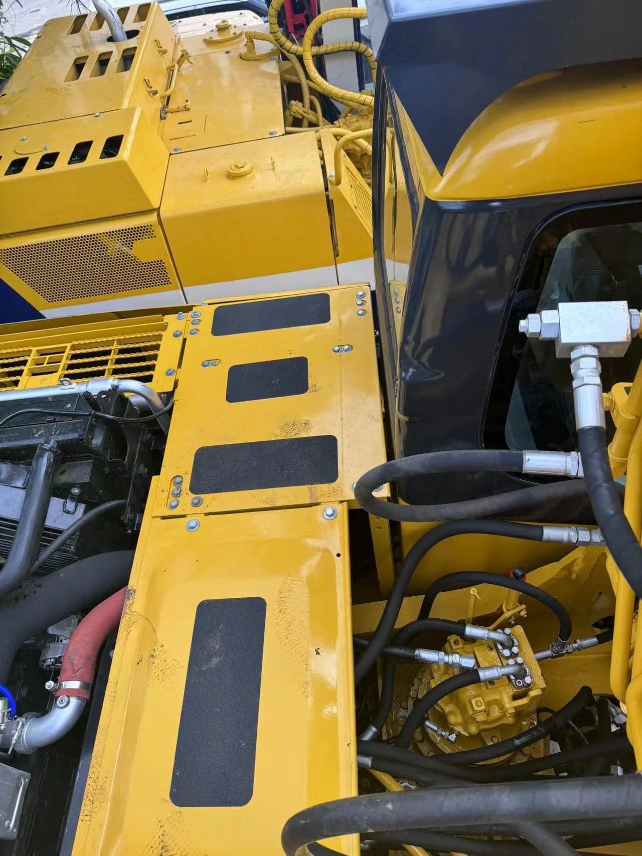Cheap Used Japan Komatsu PC200-7 PC300 PC350-7 Excavator Used Komatsu 20 Ton Excavator Price PC200