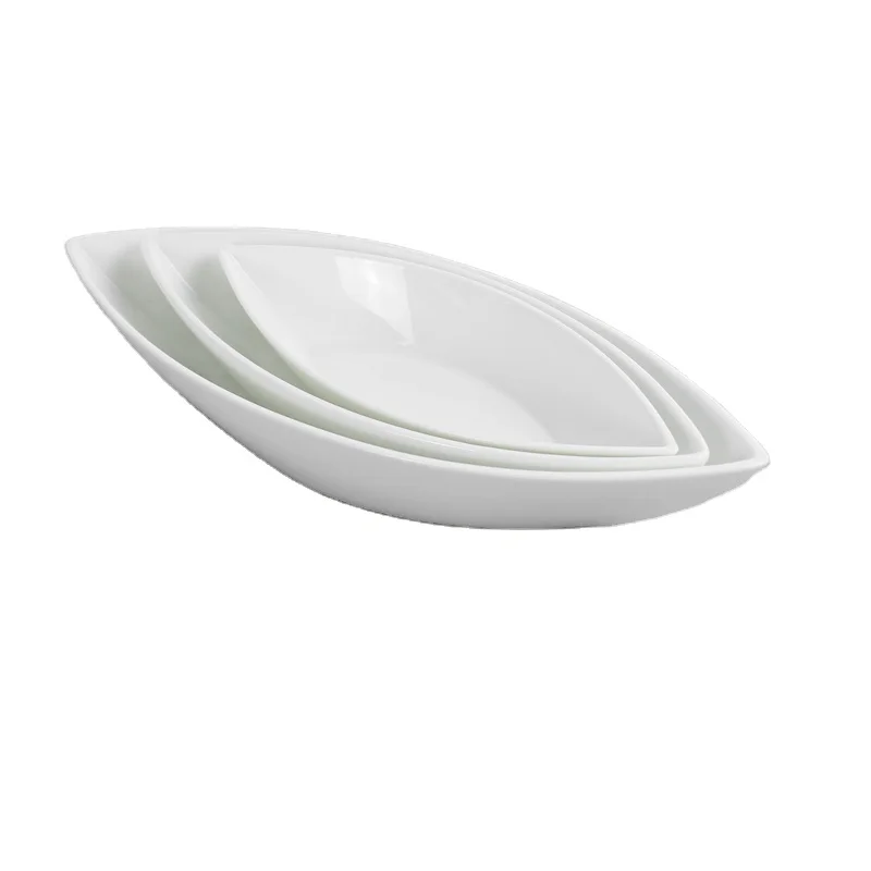 White porcelain dinnerware boat shaped ceramic bowls with different size