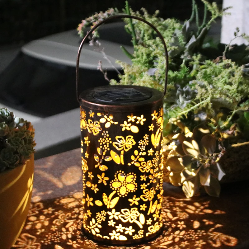 Metal Lantern 2021 Hot sale New Item Garden Solar Lights Outdoor Metal Lantern Waterproof Hanging garden decor Metal Lantern