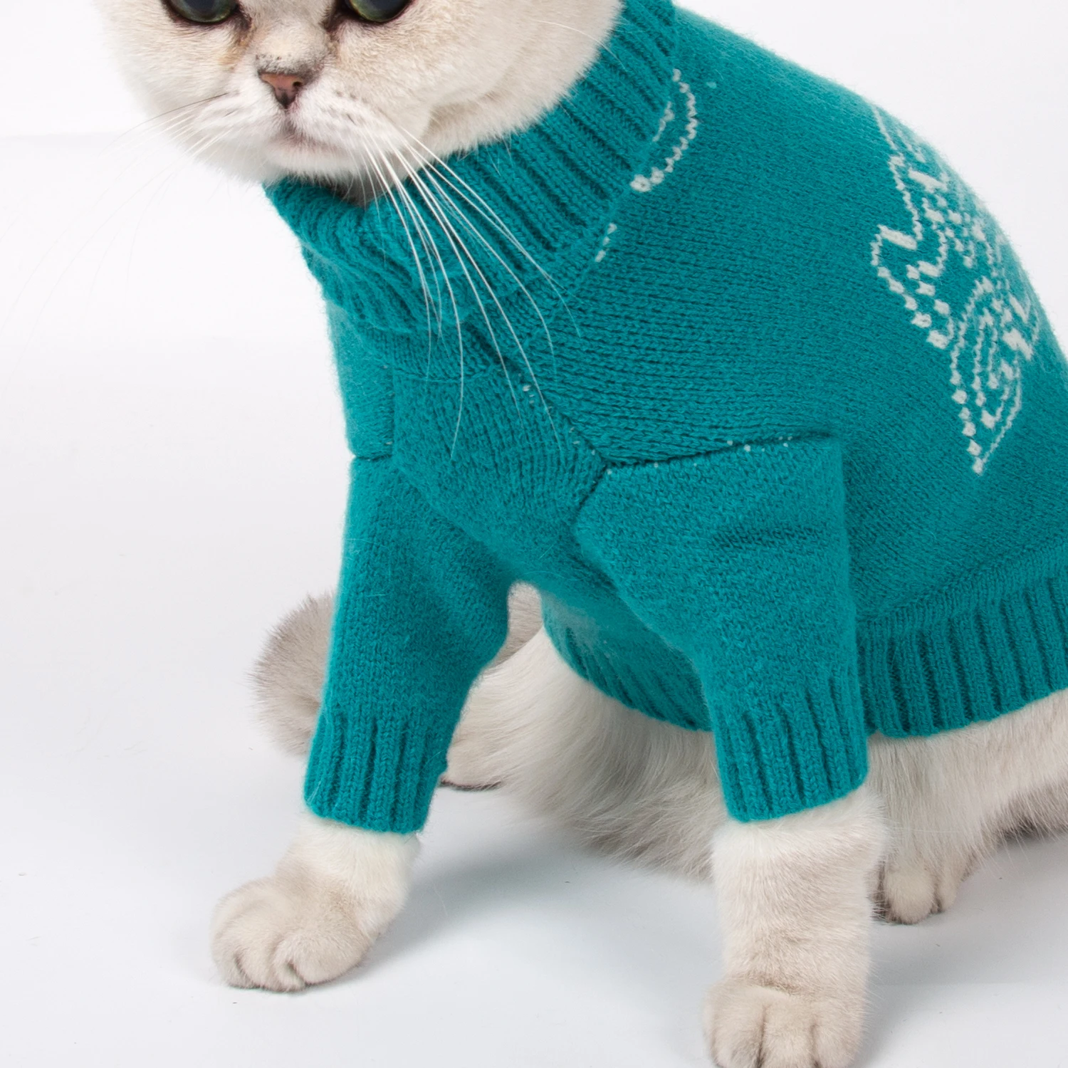 New limited time to buy pet dog winter clothing round neck sweater pet warm clothing