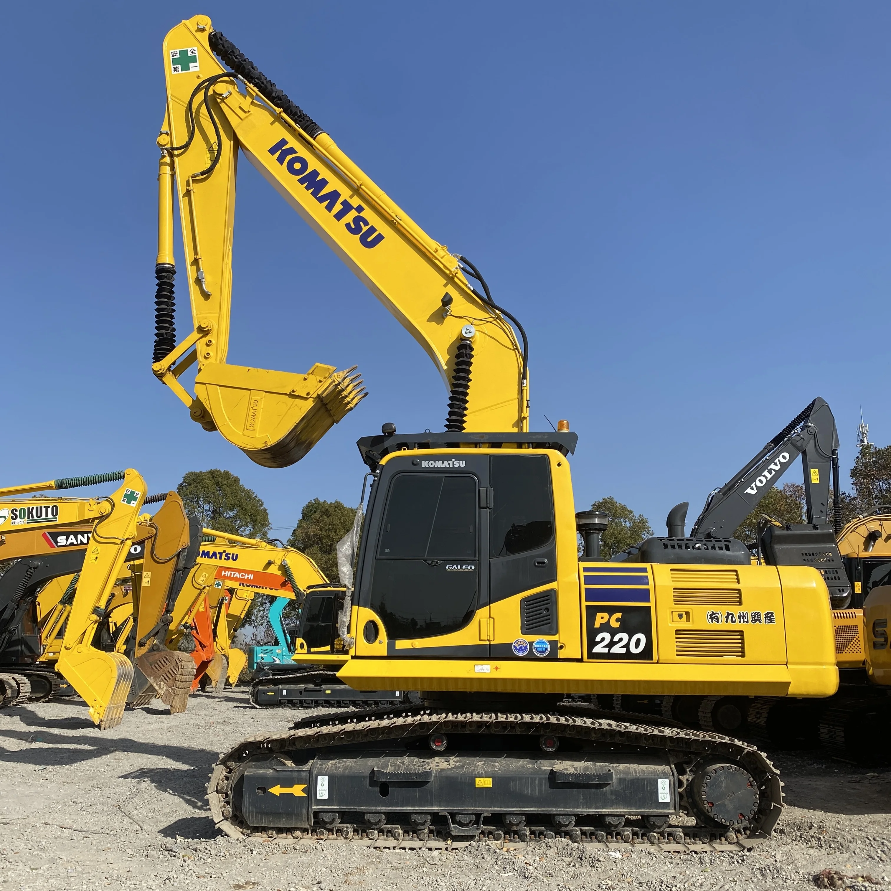 22ton pc220 Komatsu PC220-8 б/у экскаватор 90% новый с мощным двигателем по низкой цене