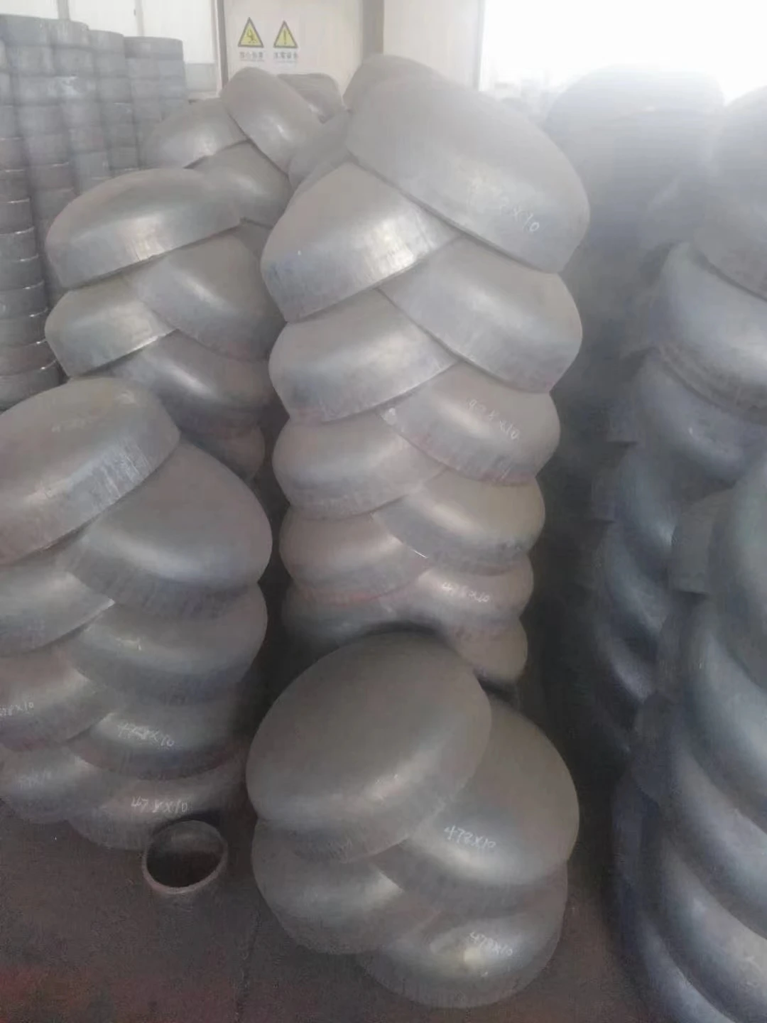 Carbon steel round head steel pipe  Pipe welding plug Custom stainless steel pipe fitting spherical Flange fitting seal