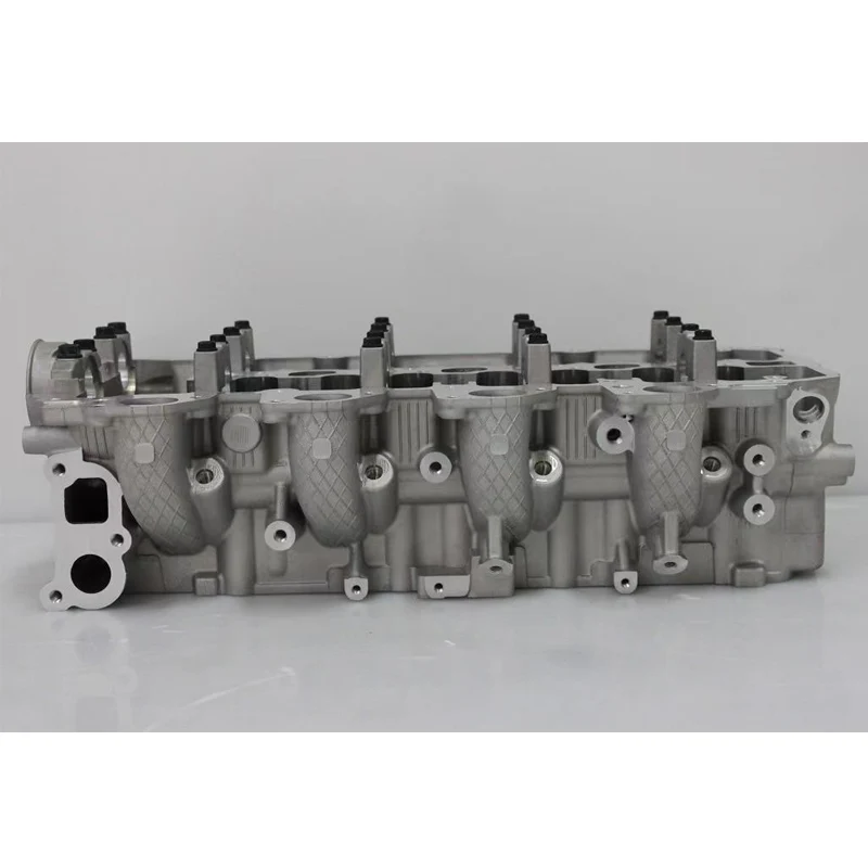 16 Valve 4D56U Cylinder Head Engine Parts 4D56U Complete Cylinder Head