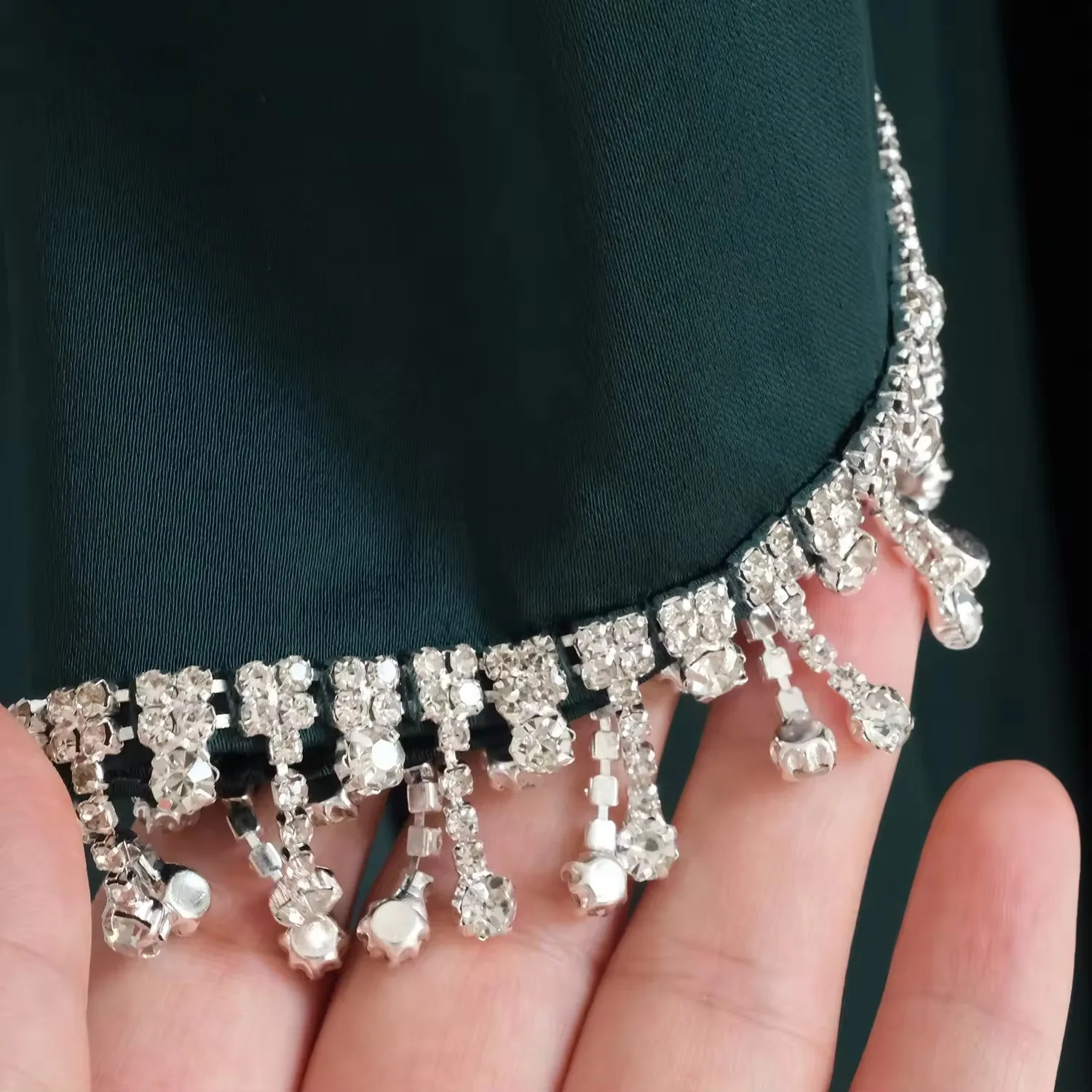 2024 Eid Dubai Turkish Islamic Elegant Modest Custom Women Muslim Dress Abaya Crystal Tassel Satin Silk Open Kaftan Abaya