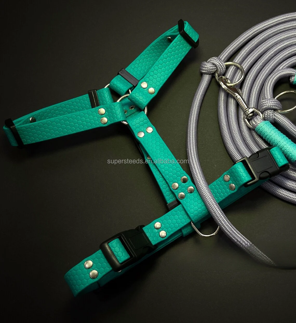 Wholesale price Hexa pattern adjustable Waterproof Luxury Pet Harness ideal for daily walks and outdoor adventures