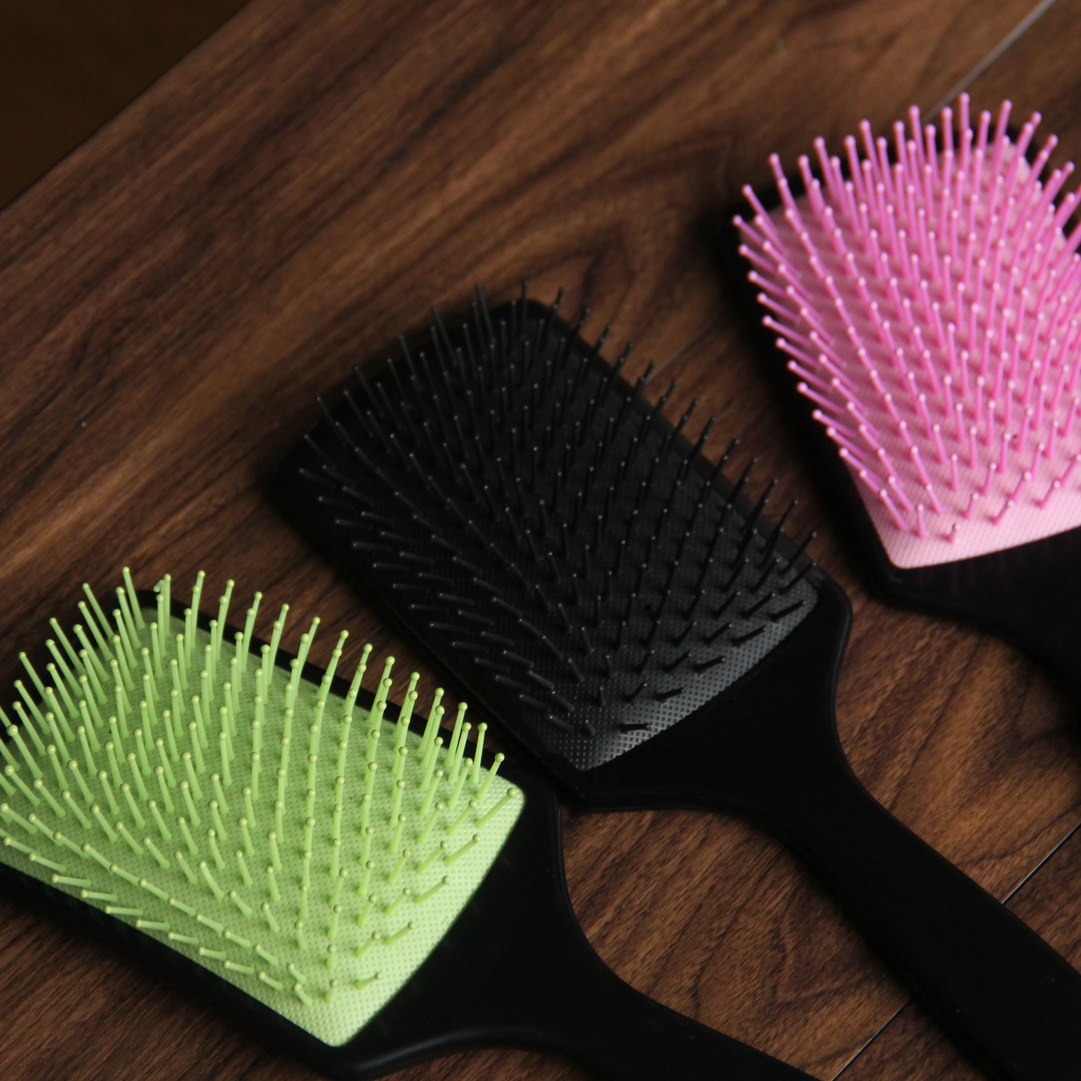 professional plastic Promotion gift loreal wholesale colorful anti-static hair shampoo paddle brush