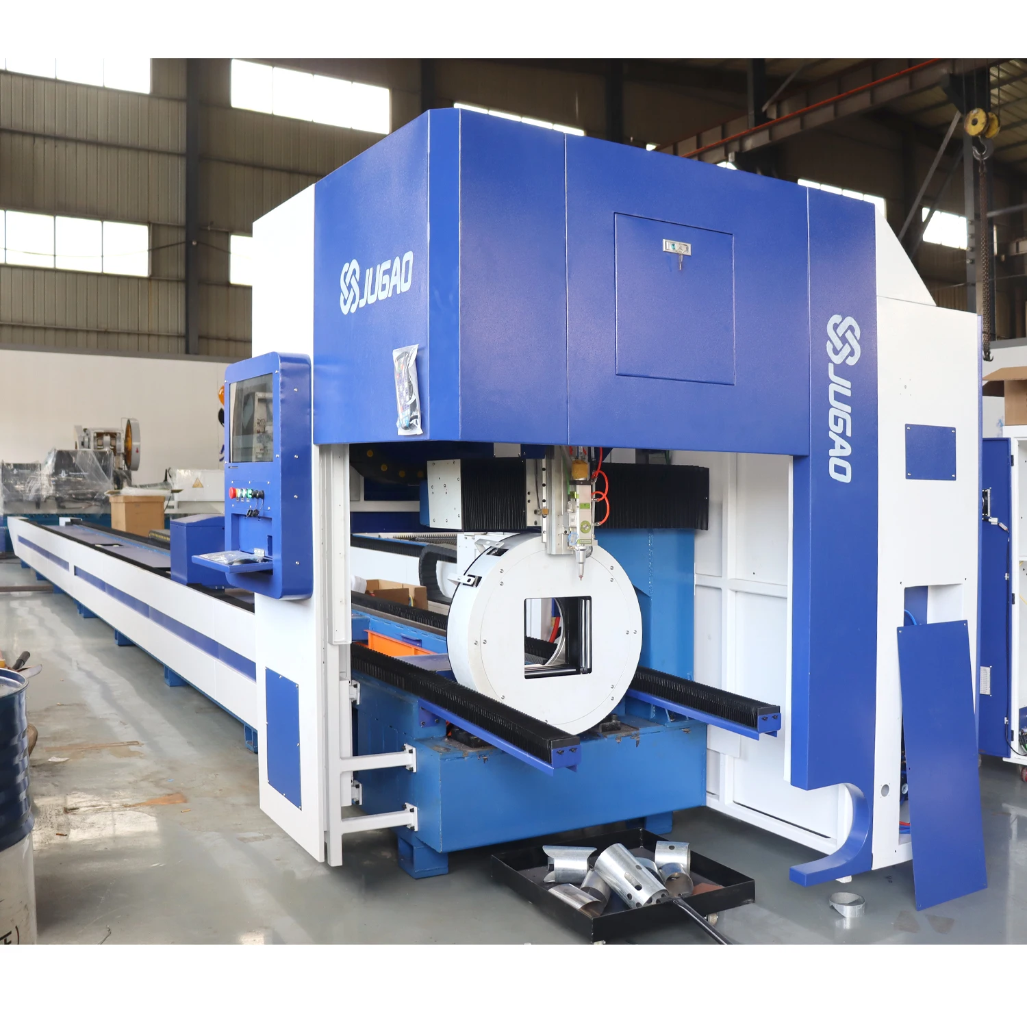 JUGAO Vertical type Tube Laser Cutter 1000W 2000W 3000W Carbon Steel Stainless Steel Aluminum Pipe Laser Cut Machine