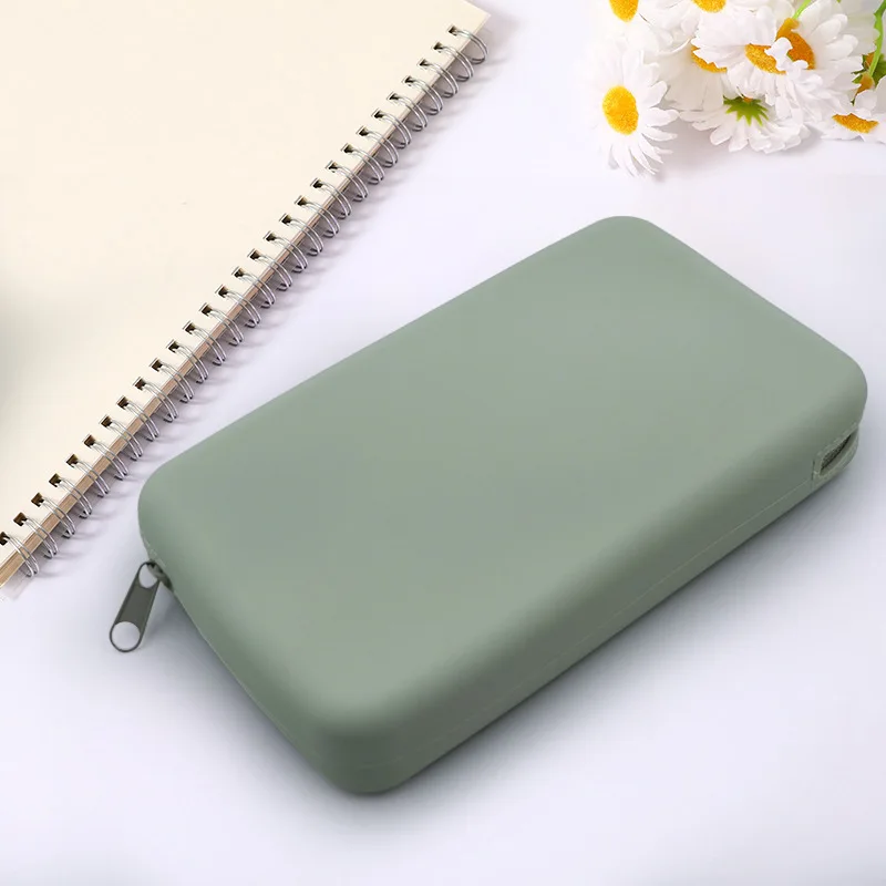 Small Cosmetic Makeup Bag Silicone Bag for Women Silicone Make up Bag with Zipper Travel Cosmetic Organizer for Women and Girls