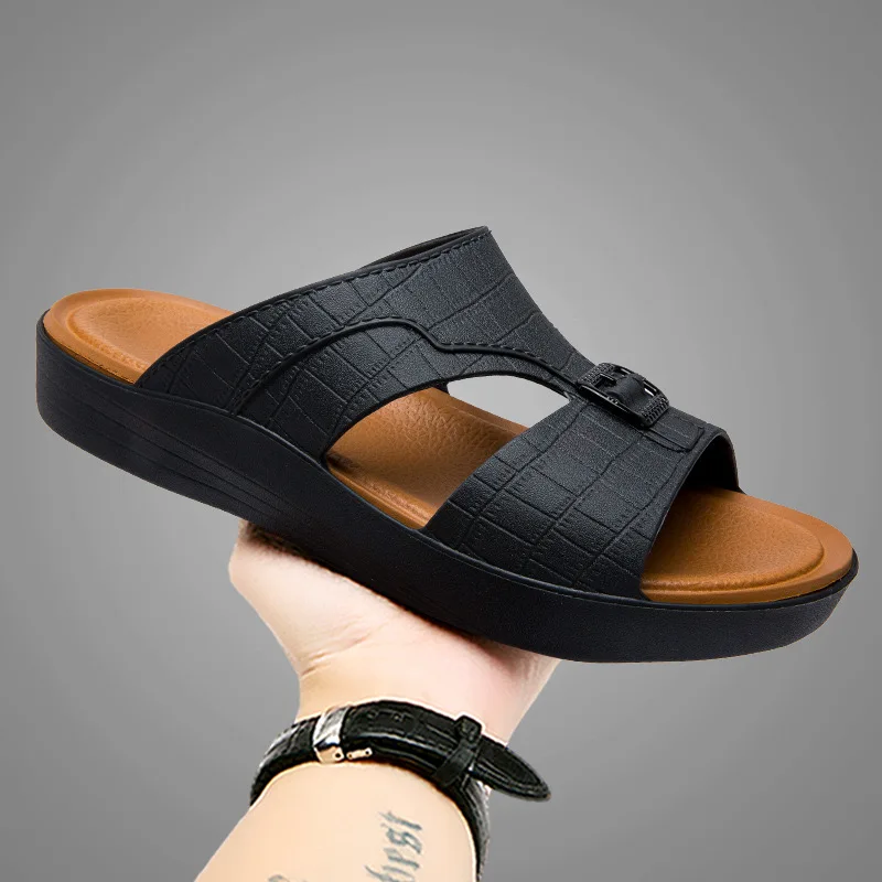 Fashionable Leather Sandals for Men Lightweight Thick Sole Comfort Slides with Waterproof Feature PU Insole for Winter