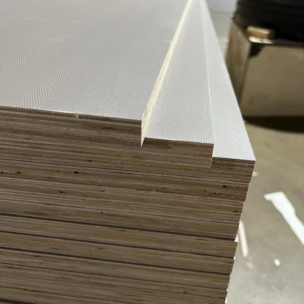 Foshan Guangdong 1220x2440 мм белая двусторонняя 18 мм меламиновая ламинированная фанера