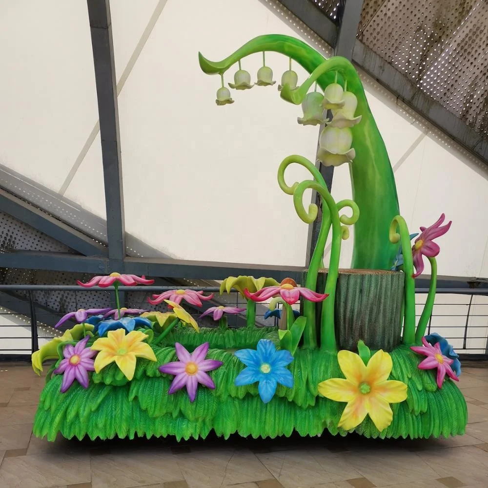 Decorated vehicle in parade Amusement castles Float Decoration