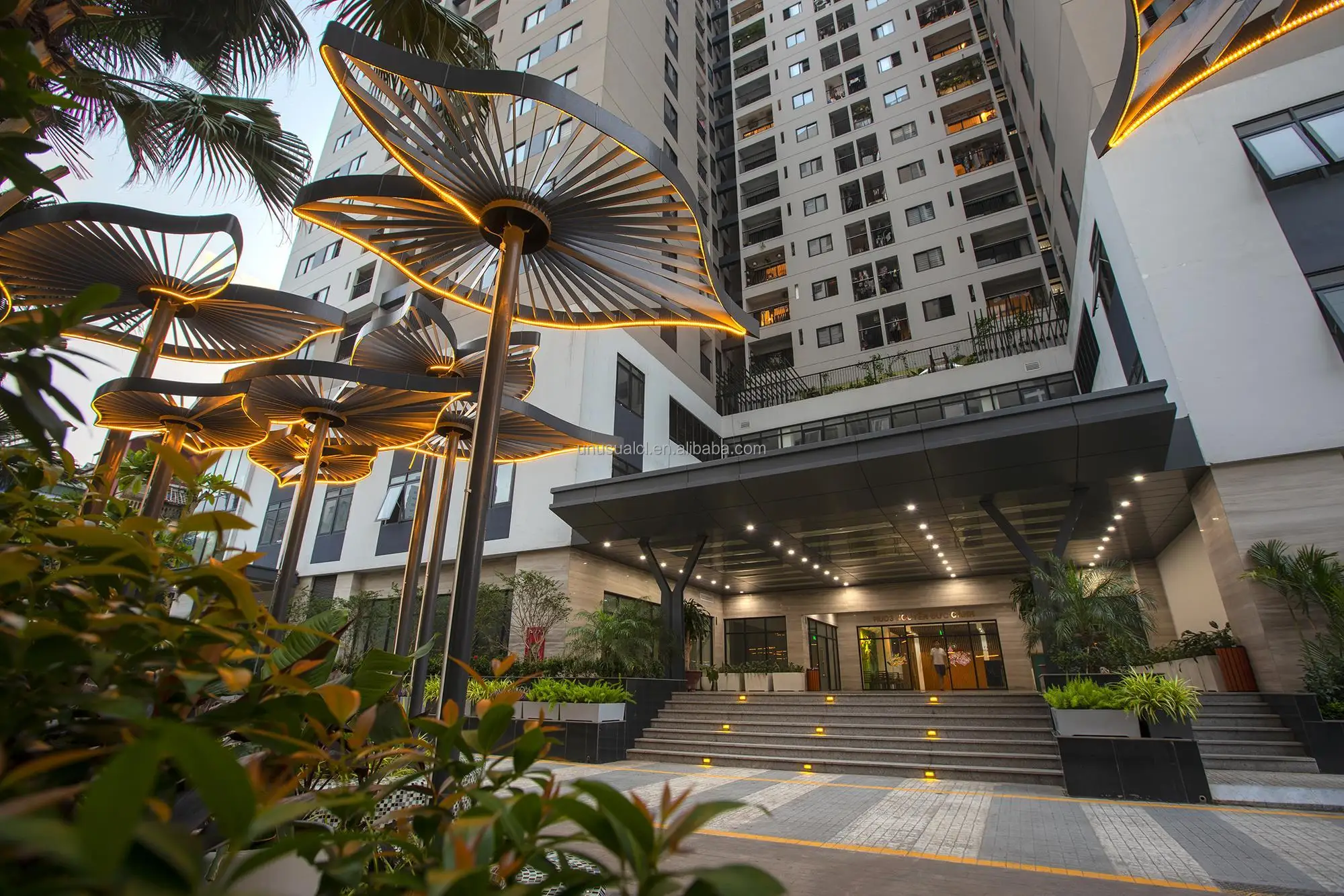 IP65 leaf sculpture solar  modern 3d plants led decoration artist new type fashion outdoor landscape lamp motif tree lighting