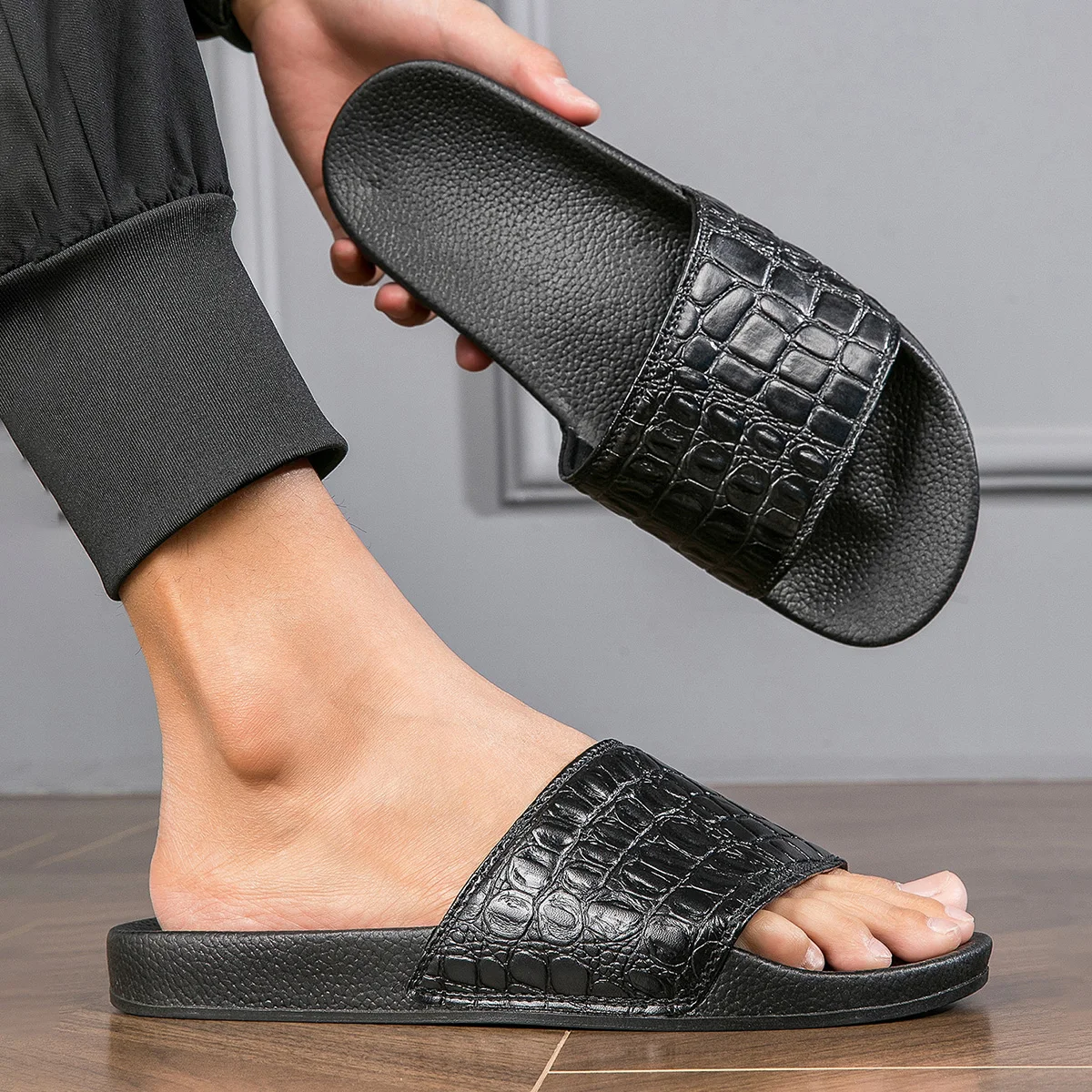 Happyslide Custom Slides Footwear Men With Logo ,Versatile Beach Flip Flops, Custom Logo Summer Flat Open Toe Slipper Sandals