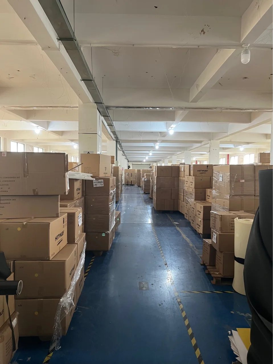 500D PVC Tarpaulin Dry and Wet Separation waterproof hiking backpack for Trekking  Mountaineering Waterproof Dry Bag  Backpack