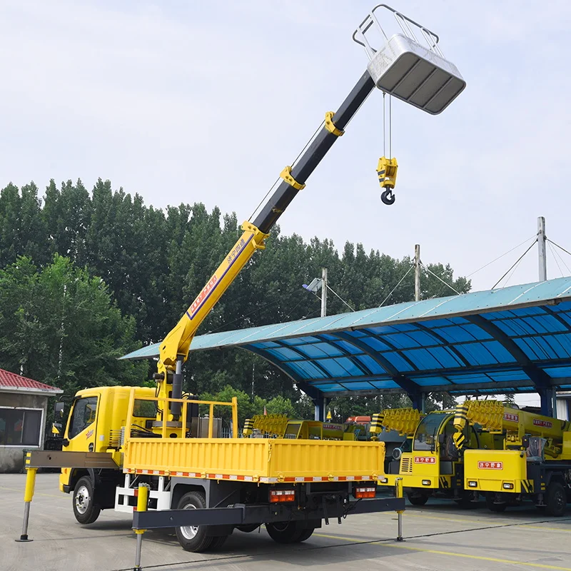 china crane manipulator hydraulic telescopic boom truck mounted crane truck with crane for truck