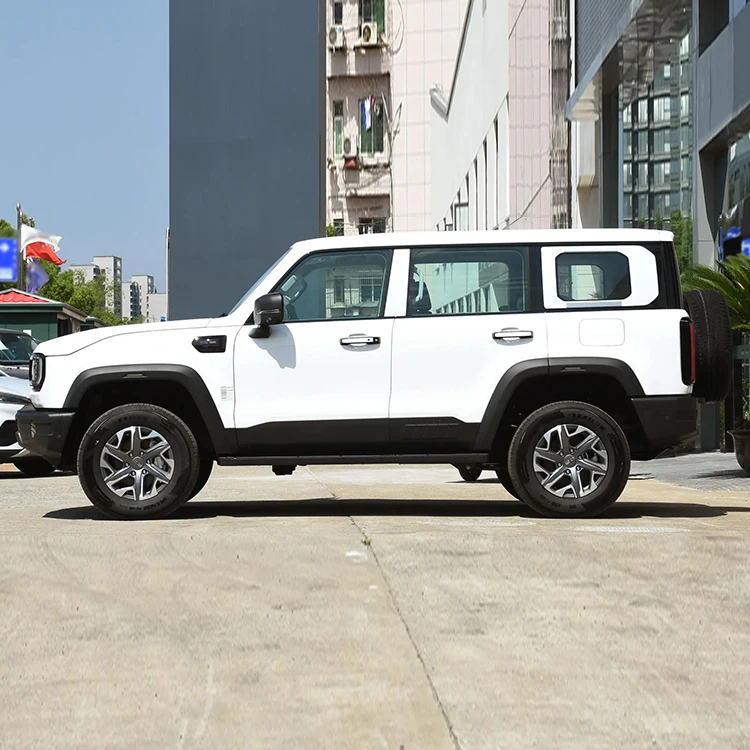 Лидер продаж Baic Beijing BJ40 2024 турбо двигатель левое рулевое управление бензиновый Подержанный автомобиль сделано в Китае