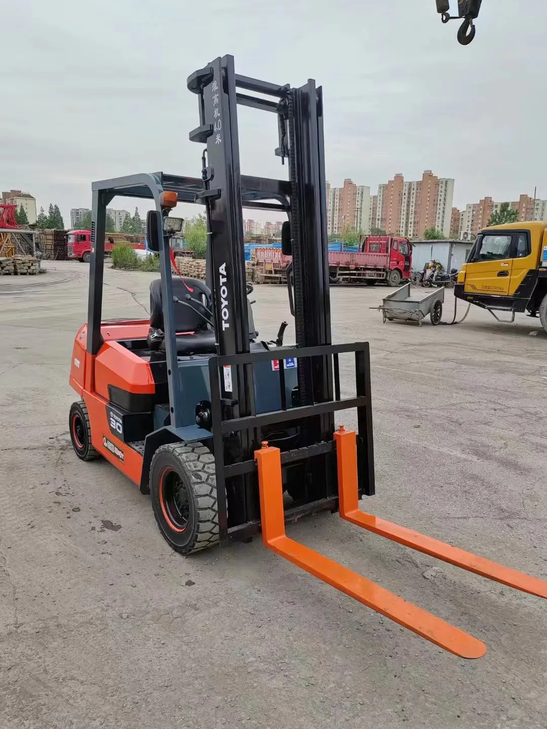 Used 3 Ton Toyota 9F Forklift Original Japanese Made with Cheap Price Engine Pump Motor Gear Gearing Bearing All Good Condition