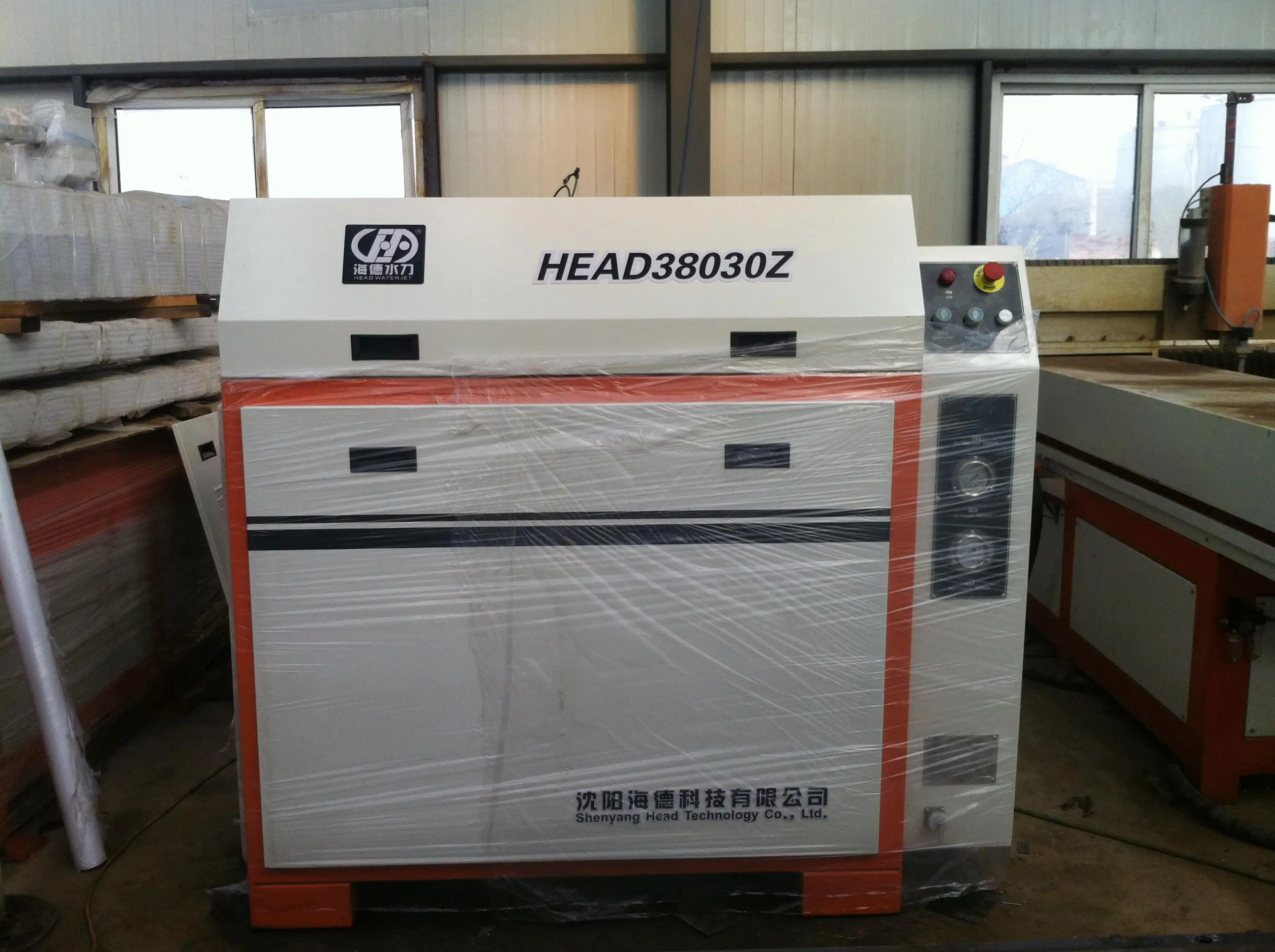 Готовая к отправке Современная используемая Гидроабразивная режущая машина в наличии стеклянные гидроабразивные резаки