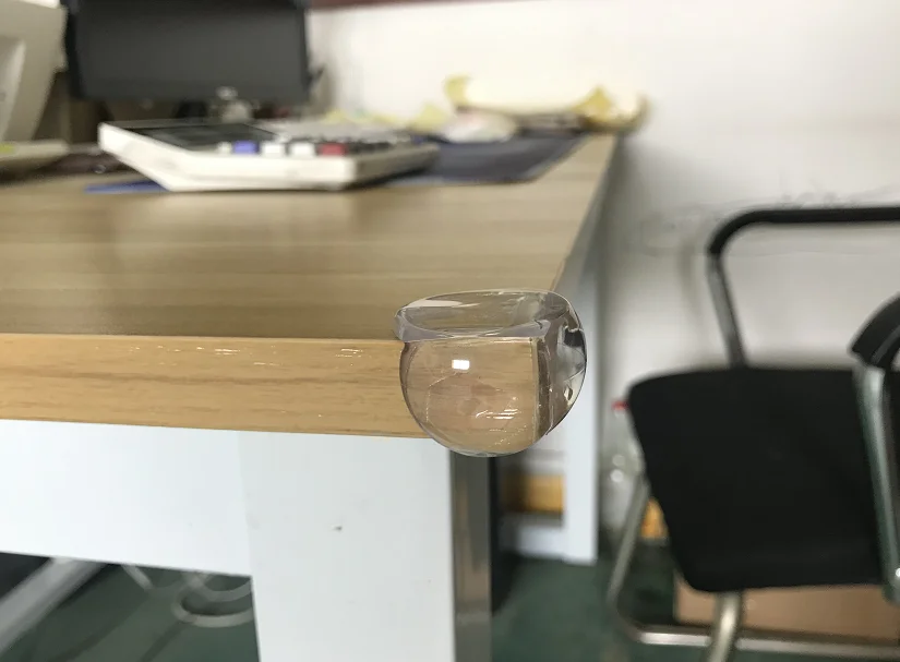 
baby gate Cute Silicone Baby Safety Table Corner Guard Corner Protectors Carton Baby Table Edge Guard Protector Corner door gate 