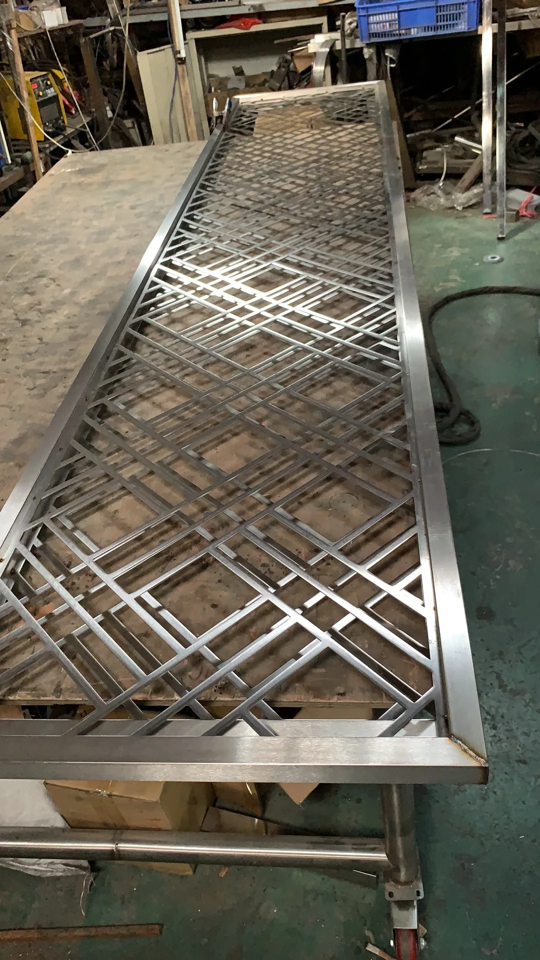 Free drawing Factory direct sale portable wall hotel room partition wall partition board with frame 4 panel room divider