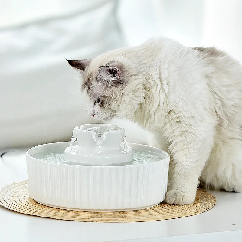 Cake Shape Pet smart water dispenser Ceramic Water Bowl Pet Drinking Fountain