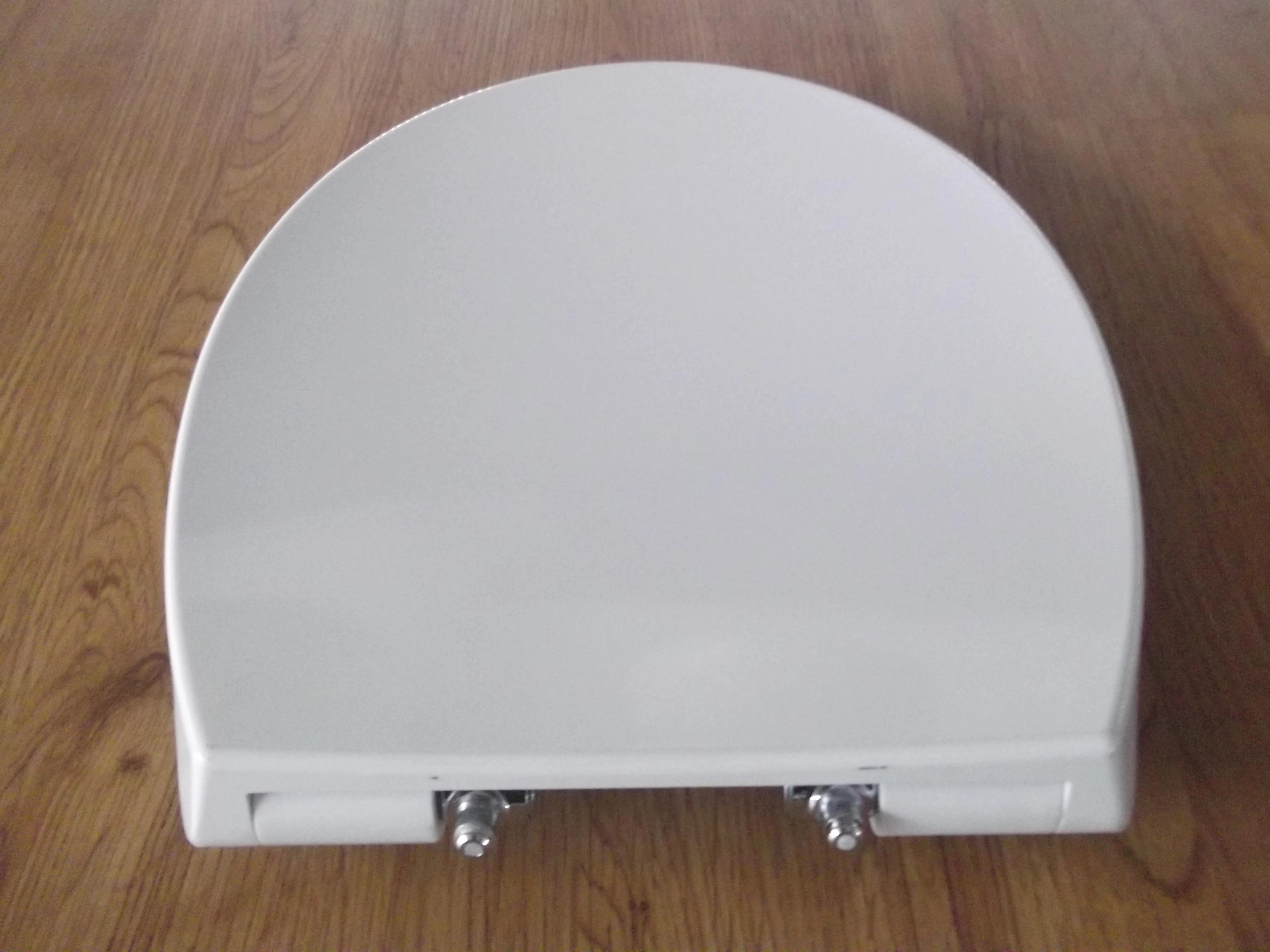 Manufacturer Wholesale Soft Close Slim Urea Toilet Cover Seat