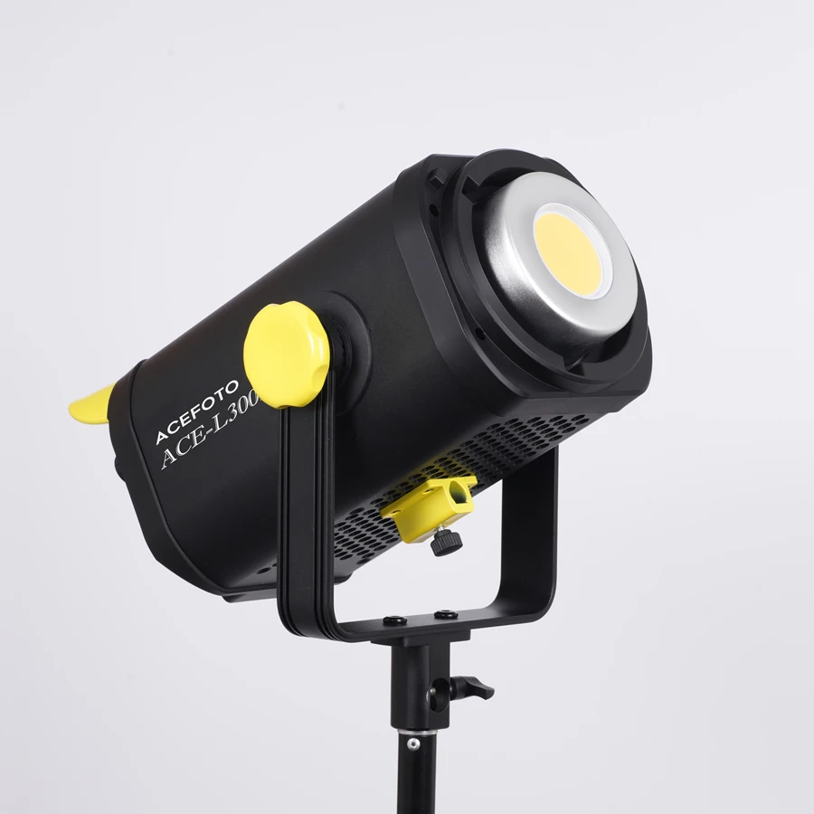 Factory Price Daylight 300w bowens led studio video light 5600K CRI97+ TLCI97+ Continuous Lighting video vlogging kit