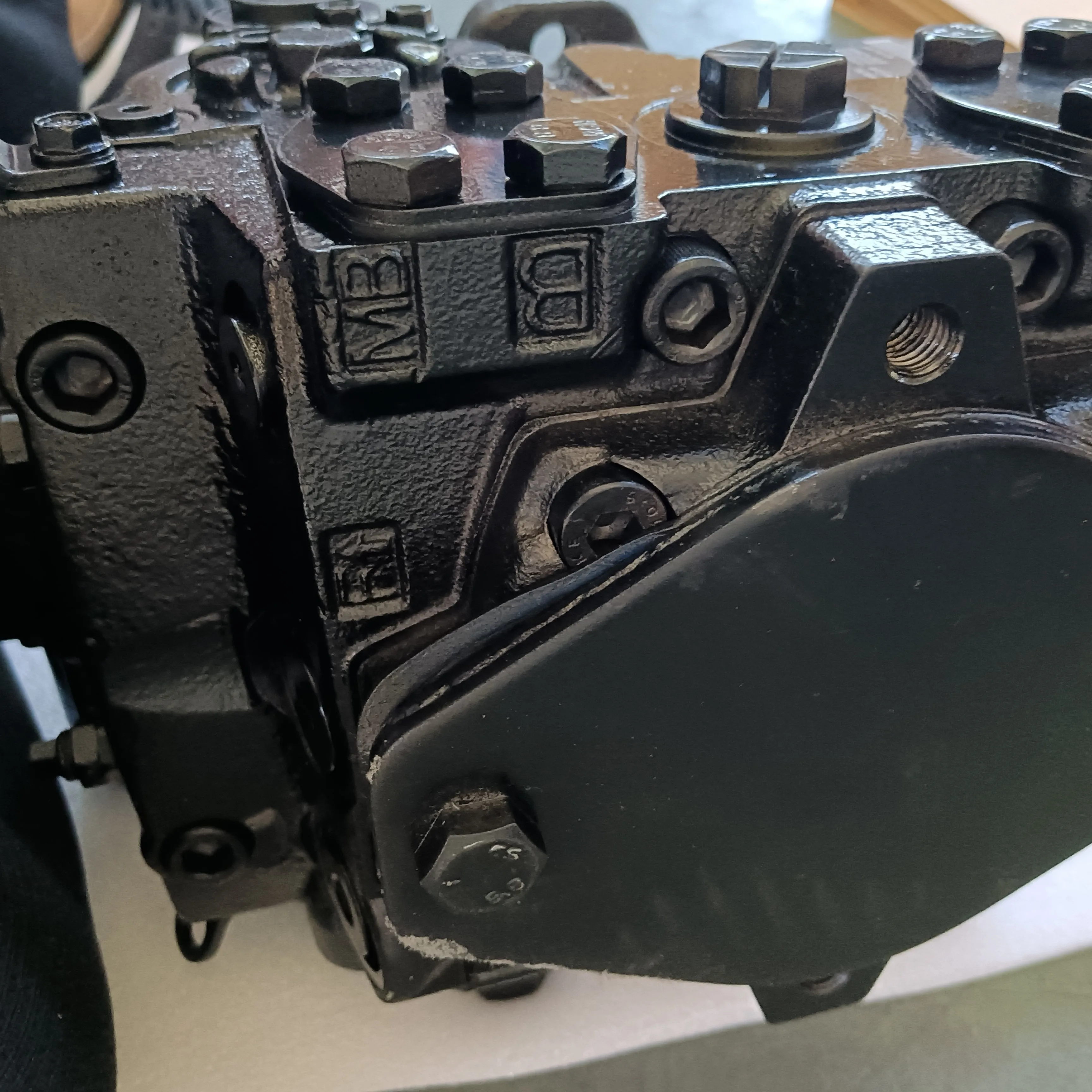 Гидравлический насос H1P045RAAF4C1C от Danfoss для строительной техники в наличии