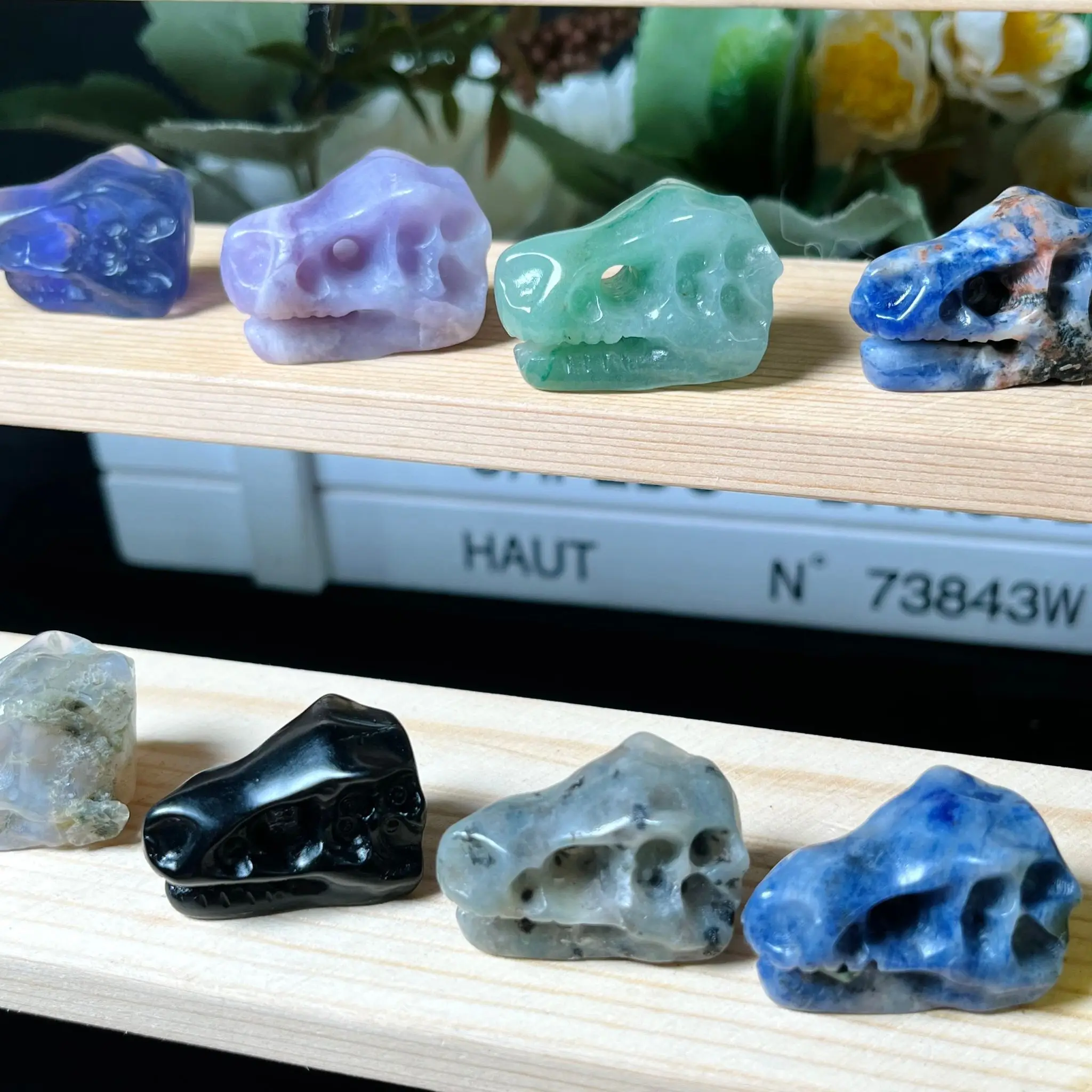 Mini Mixed Materials Crystal Carving  Dragon Heads Carved Crystal Quartz Crystal Dragon Heads Sculptures