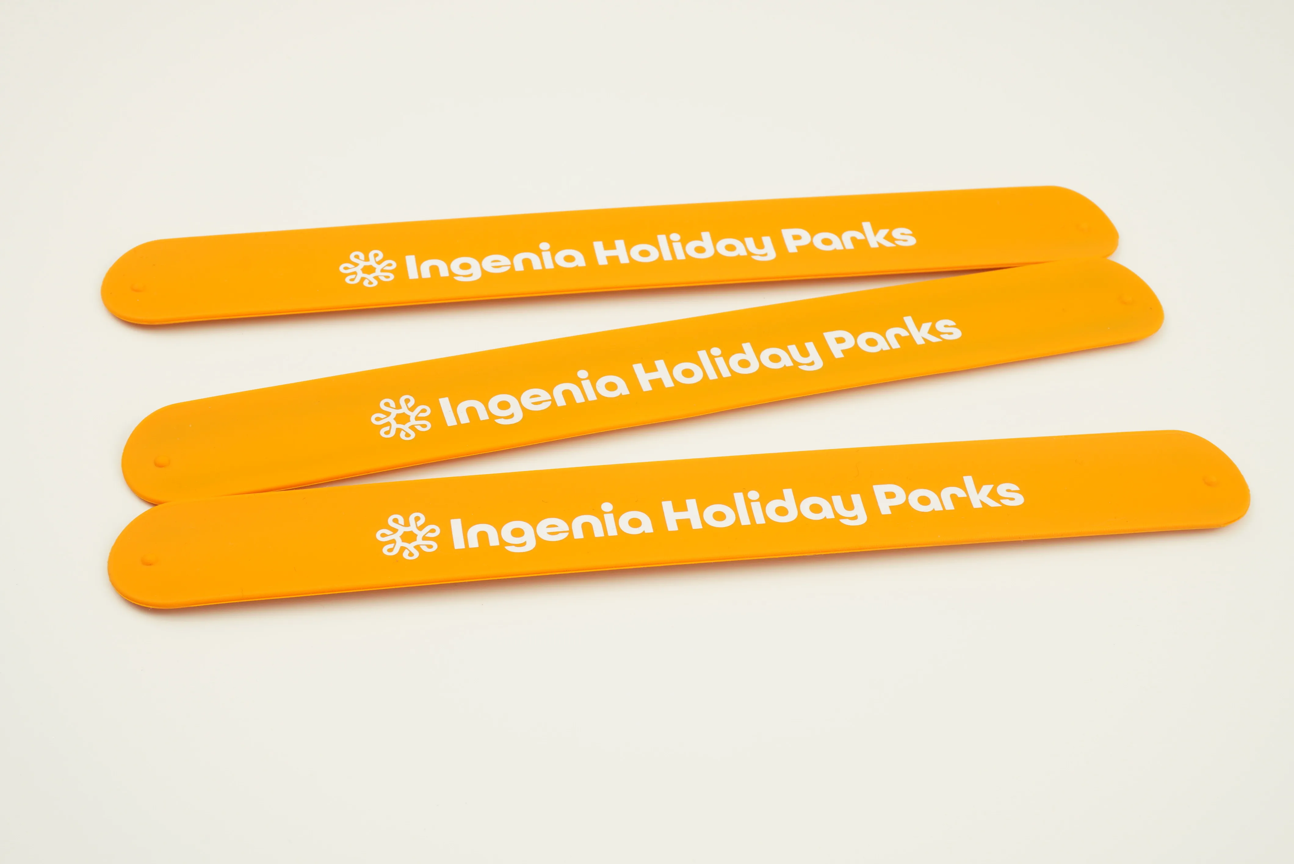 Flexible Metal Core Silicone Slap Band Customizable For Events And Promotional Uses With High-Quality Design