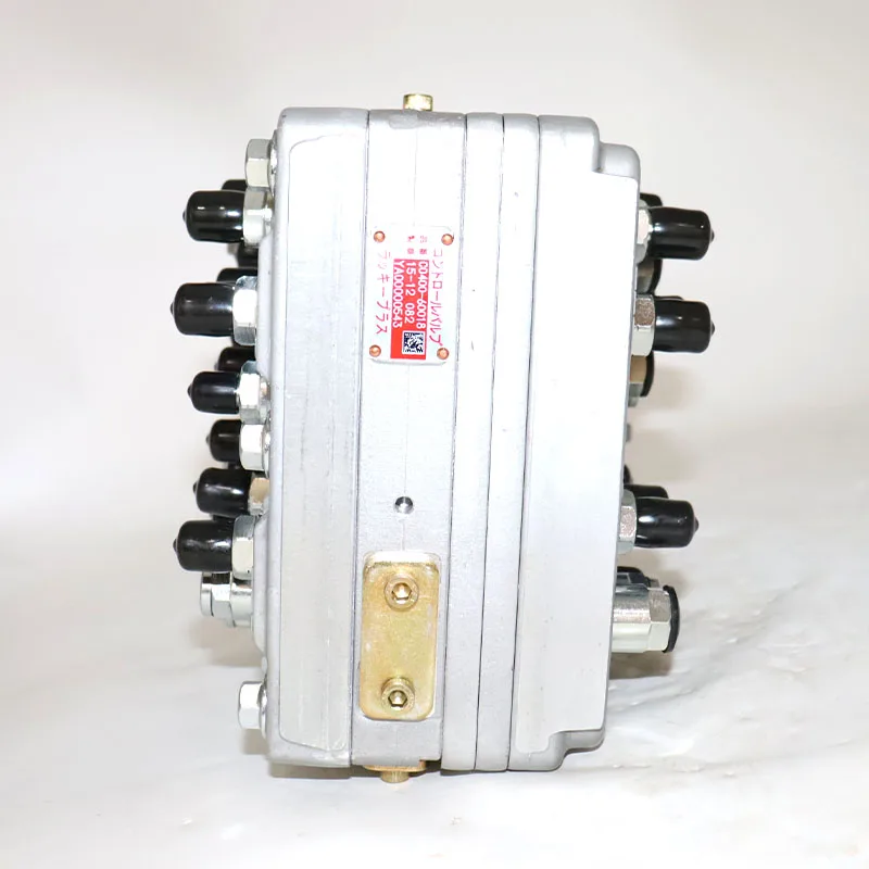 YA00000543 KYB C0400-50018 signal Box Control Valve Is Suitable for Hitachi Excavators