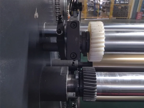 Wax Coated Light Weight Paper Roll To Small Rolls Slitting Machine For Shushi Food Wrapping With Meters Counting Function