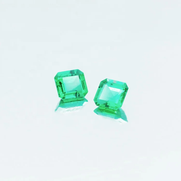 High quality Emerald Square Cut Glass Stone Loose Synthetic Green Glass Gemstone