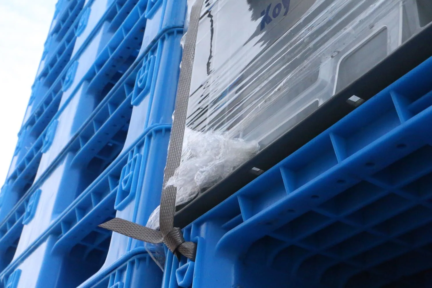 NEXARA Light Weight Recycle Material 1208 1200*800*135mm Grid Surface Field Euro Plastic Pallet for Logistic Turnover