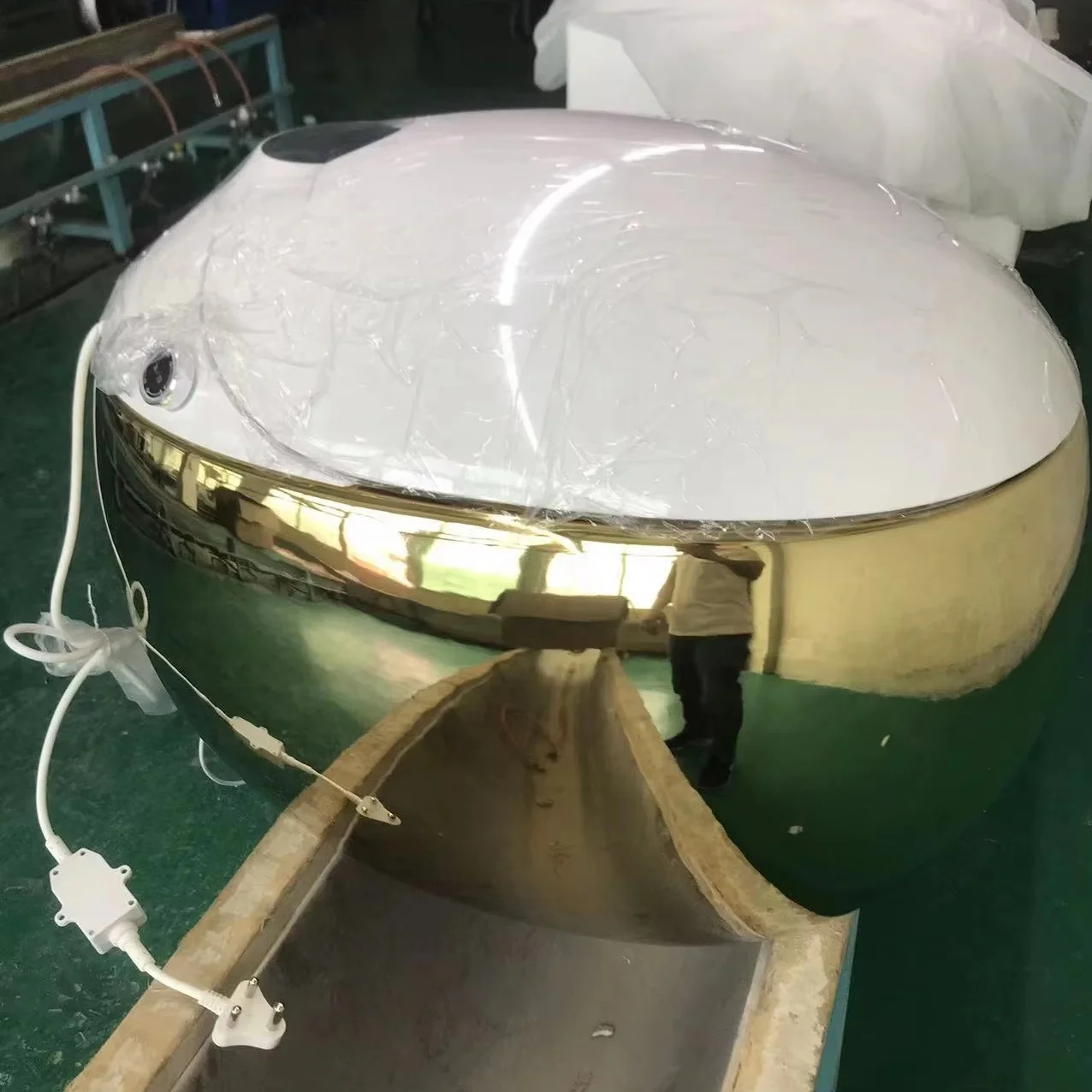 Gold color luxury new arrival egg shape wc sanitary ware intelligent toilet bowl bathroom one piece automatic smart toilet