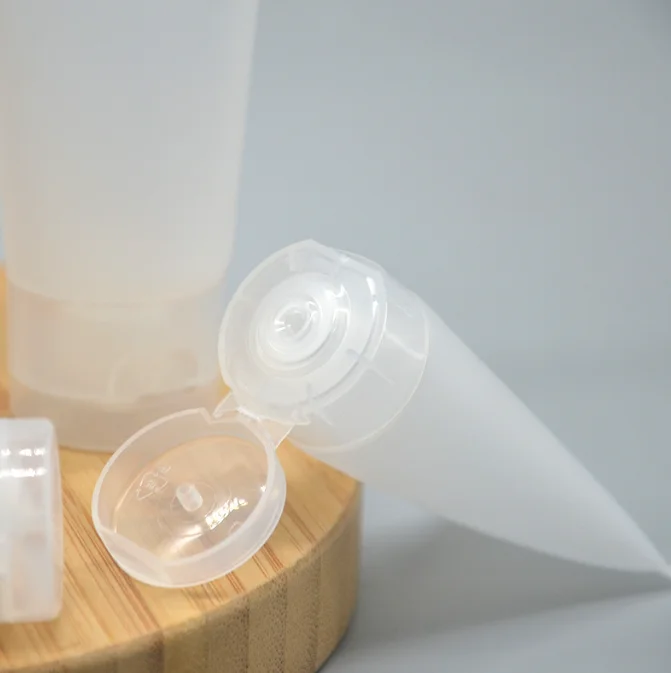 Facial Cleanser Plastic Soft Tube Cosmetic Empty Packaging Hose Face Wash Cream White Screen Printing Color Cosmetic Filling