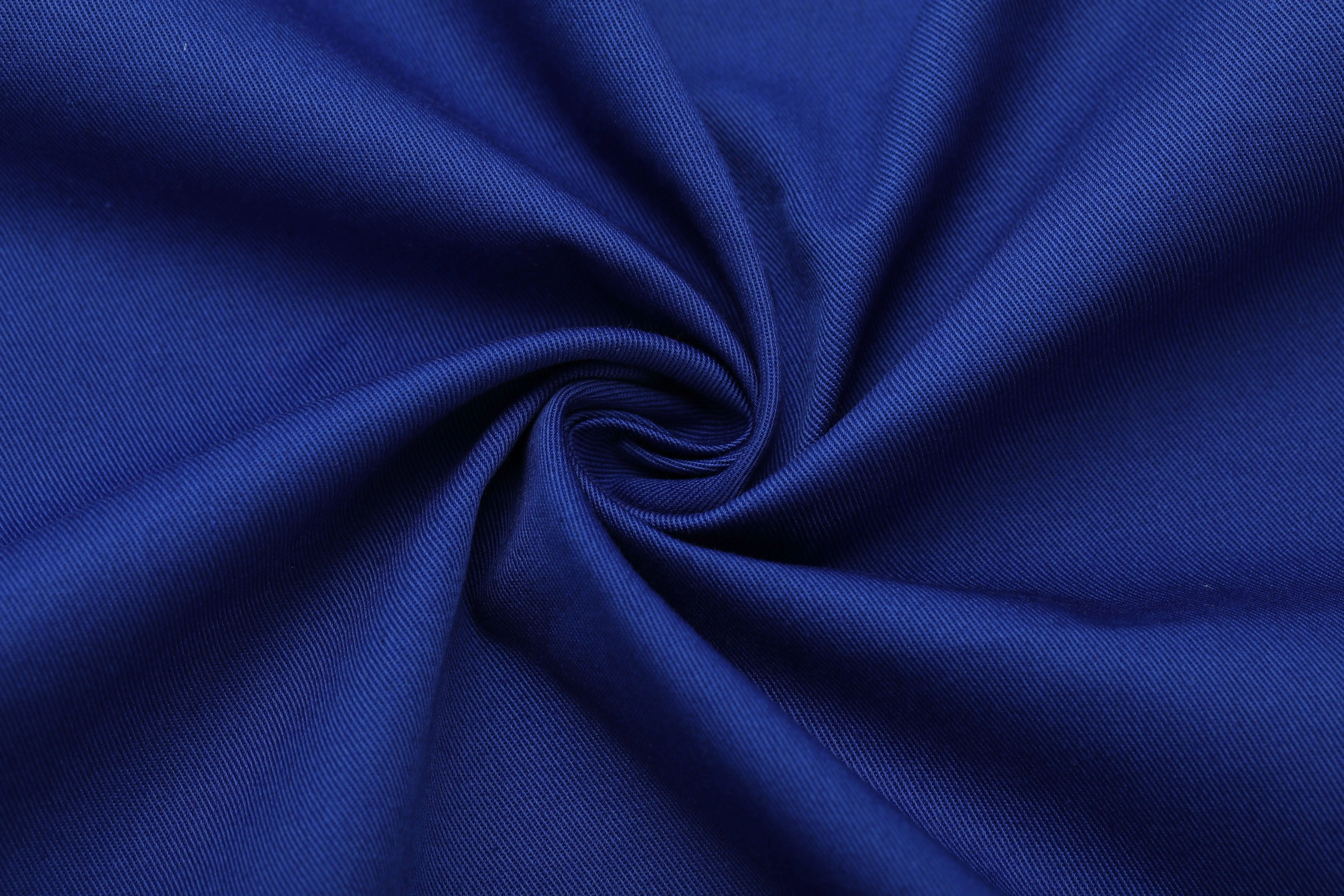 60% Cotton 40% Polyester Rip-Stop Twill Fabric in Ligdark Grey for Uniforms Suits Dresses Bags