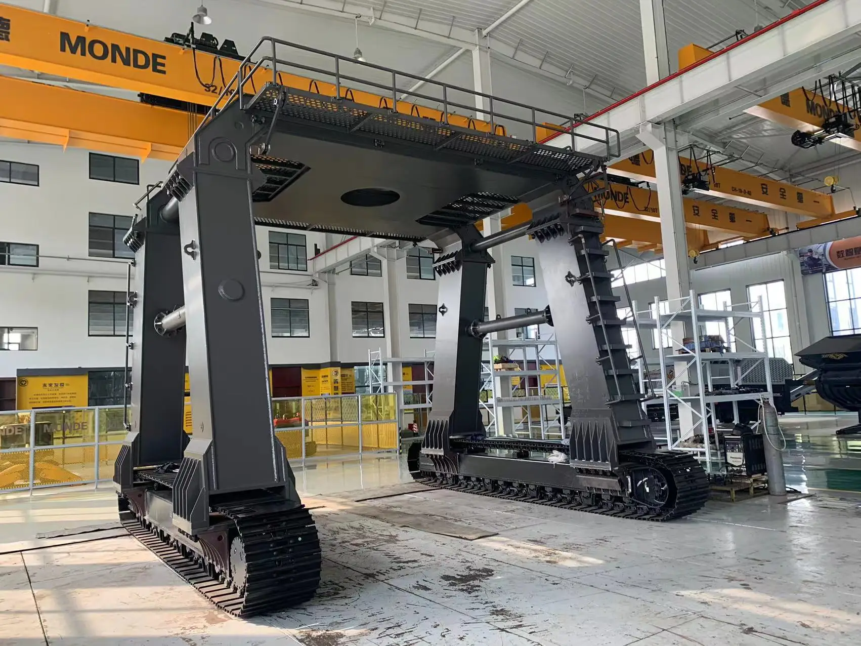 Excavator Long Leg Coal Buckets To Maximise A Railway Car Unloading Speed