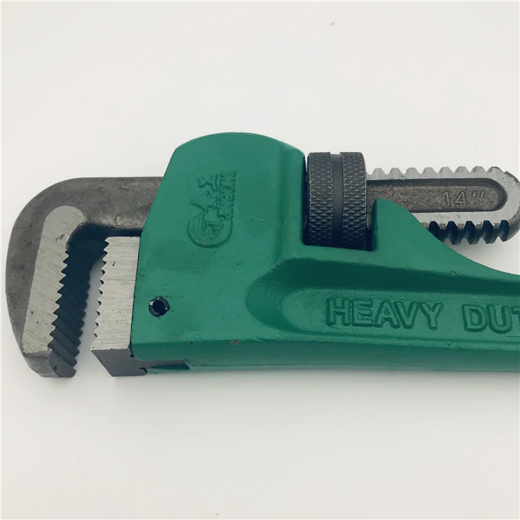 
Heavy-Duty Adjustable Pipe Wrench 