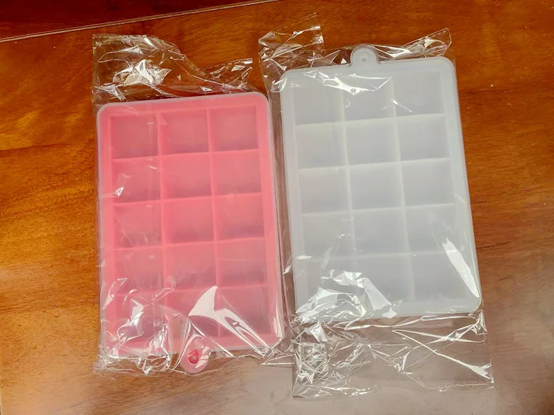 Silicone ice tray mold with cover honeycomb ice mold household artifact ice tray
