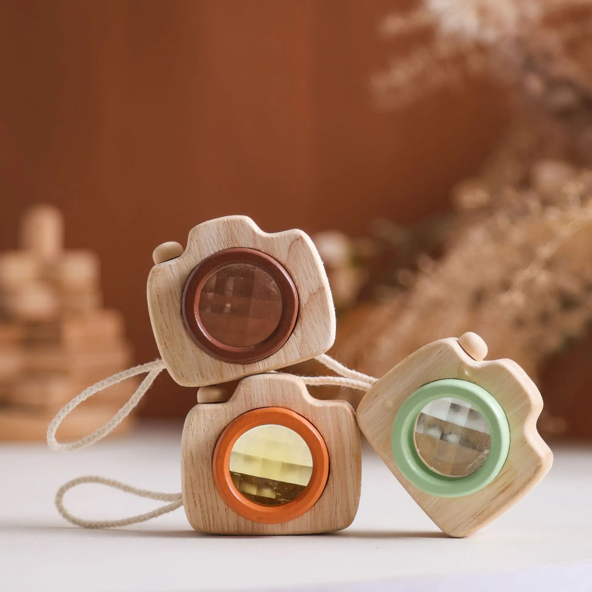 YUCI New Age-Appropriate Wood Mini Camera for Boys Multi-Color Educational Toy with Customizable Logo for baby
