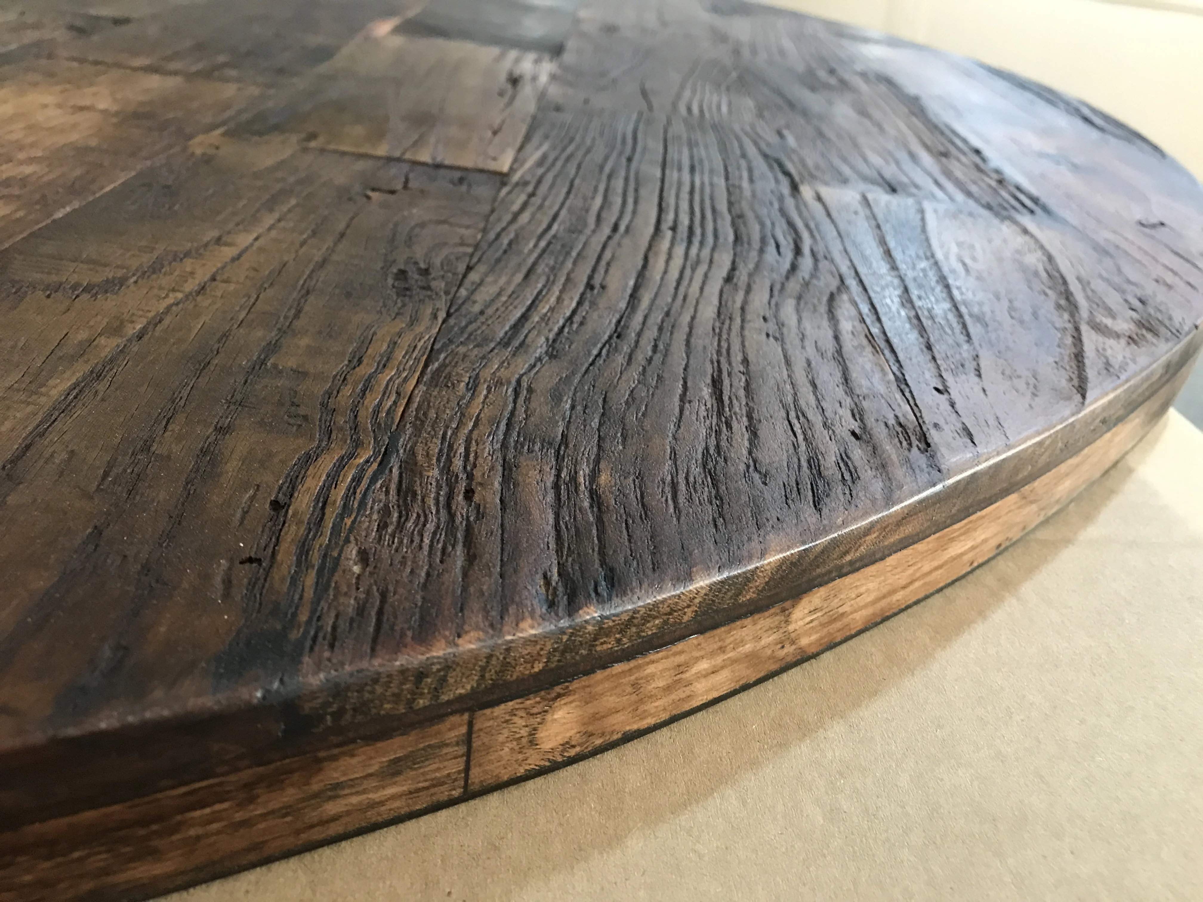 Circle veneered recycle old elm wood slab table top for  restaurant dining coffee