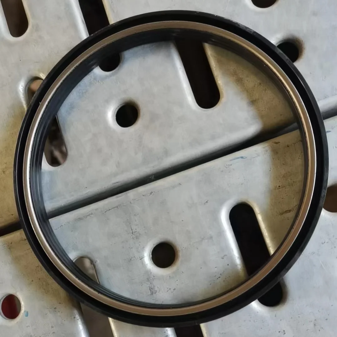 OEM 400359Z00A rear wheel inner oil seal for nissan ud truck