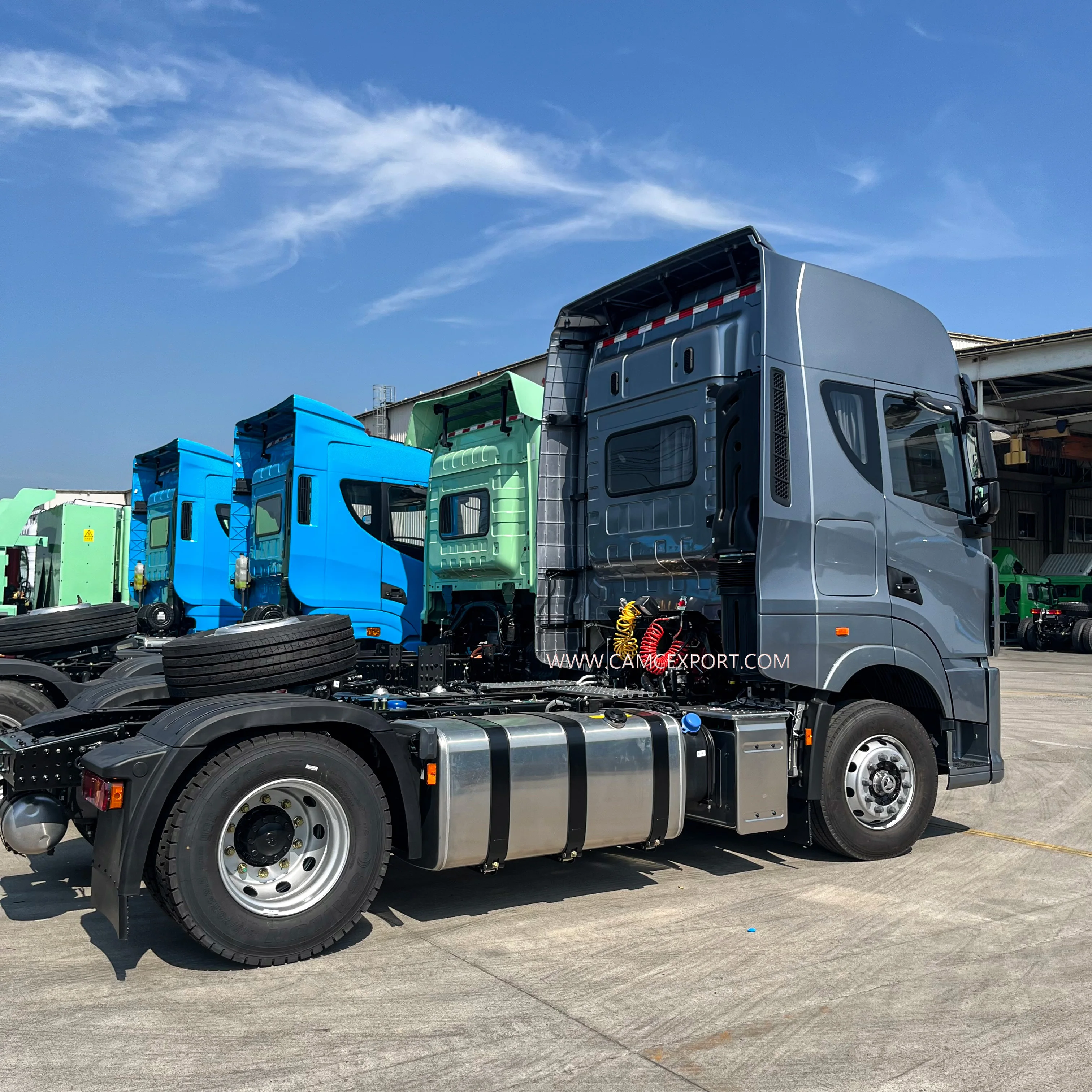Китайский бренд 4x2 450 л.с. серого левостороннего привода европейский стандарт выбросов тягачи