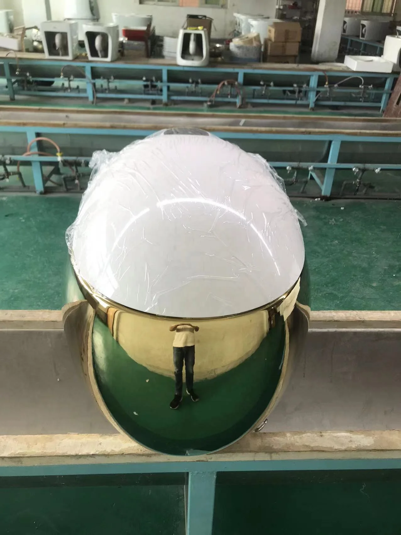Gold color luxury new arrival egg shape wc sanitary ware intelligent toilet bowl bathroom one piece automatic smart toilet