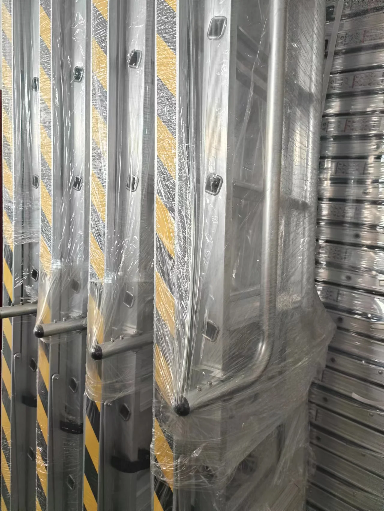 Platform Step Ladders with Wheel Extra Wide Platform Step with Handrails