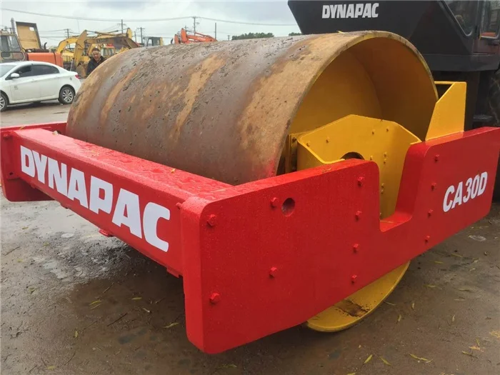 Хорошее состояние разумная цена дорожный каток Dynapac CA30D 10 тонн. Подержанный уплотнитель CA25 CA25D