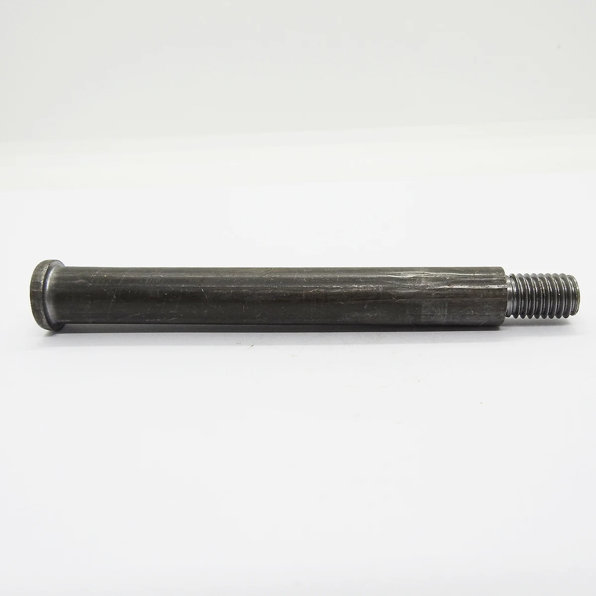 Non-standard, irregular shaped, long screws made of iron or stainless steel, forged through cold forming process