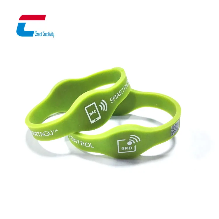 Custom Logo Waterproof NFC Bracelet 13.56mhz Silicone RFID NFC Bracelet Wristband