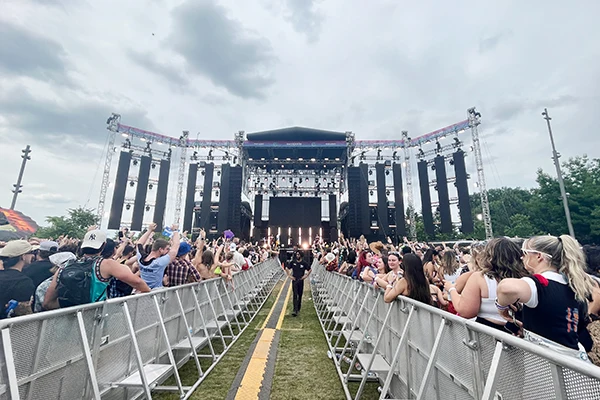 High Quality Aluminum Foldable Crowd Control Barrier Safety Concert Stage Barricades Outdoor Traffic Barriers Crash Barricades